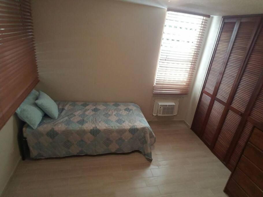1St Floor, A/C Everywhere, Balcony With Beach View In Luquillo Exterior photo